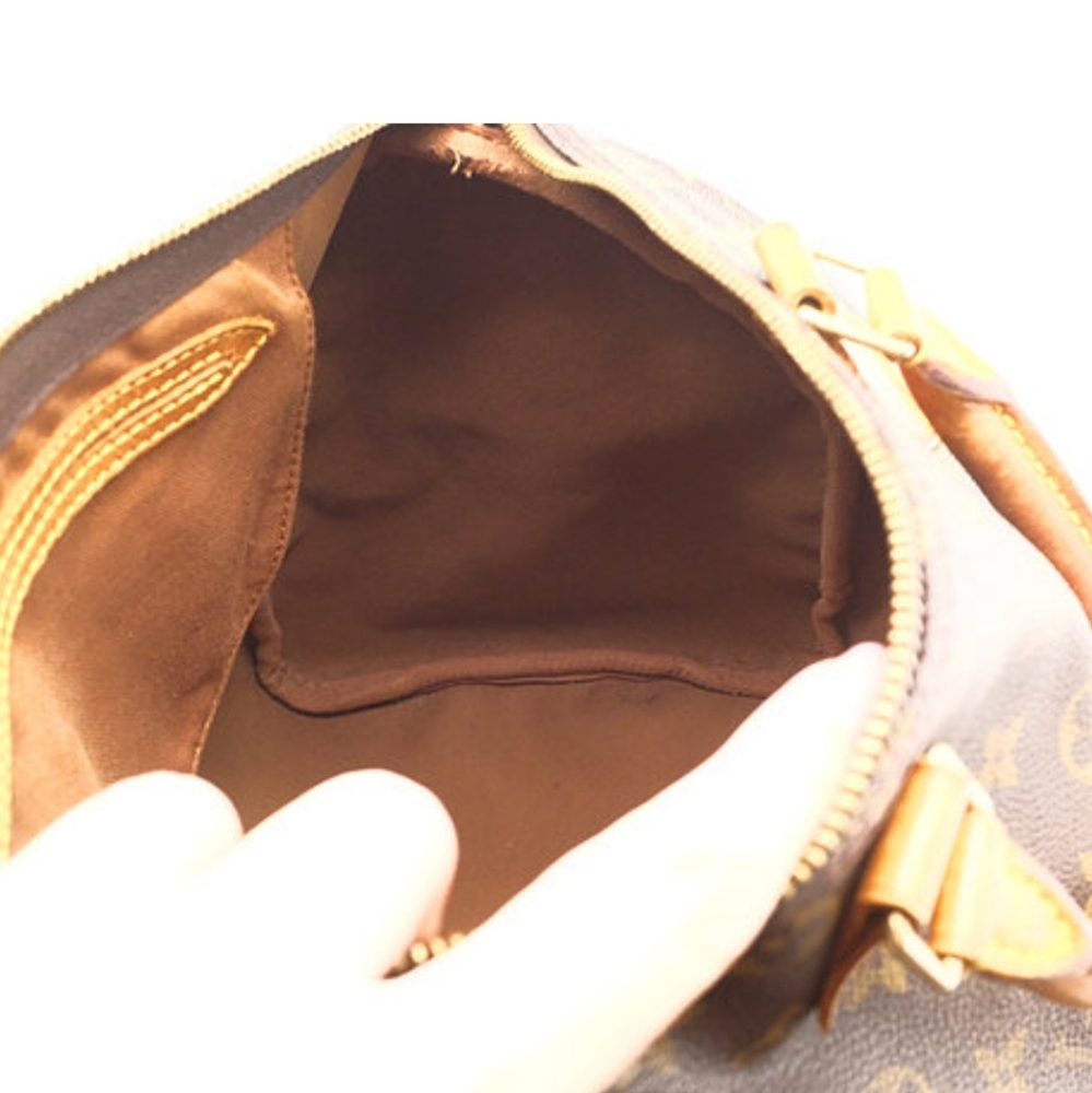 Louis Vuitton Speedy 30 in Monogram Canvas - Picture 6 of 13